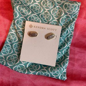 SOLD ON ANOTHER PLATFORM